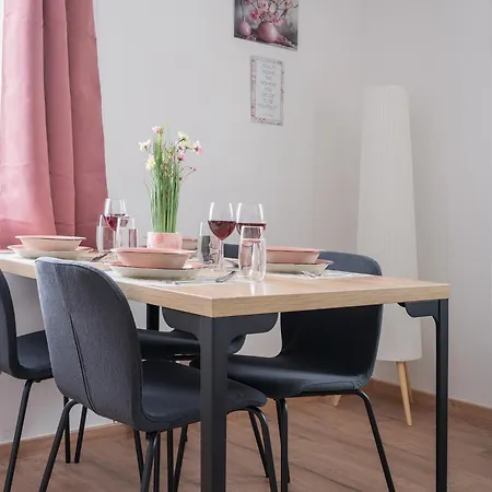 Revliving Apartament